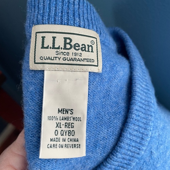 L.L.Bean Lambs’ Wool Men’s XL Blue Sweater Vest - Picture 2 of 8